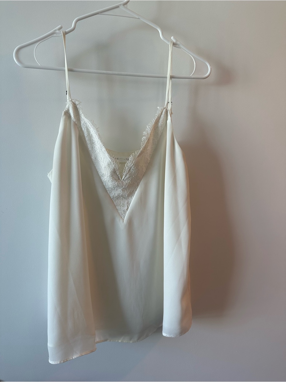 Socialite Lace-Trim Camisole - Cream